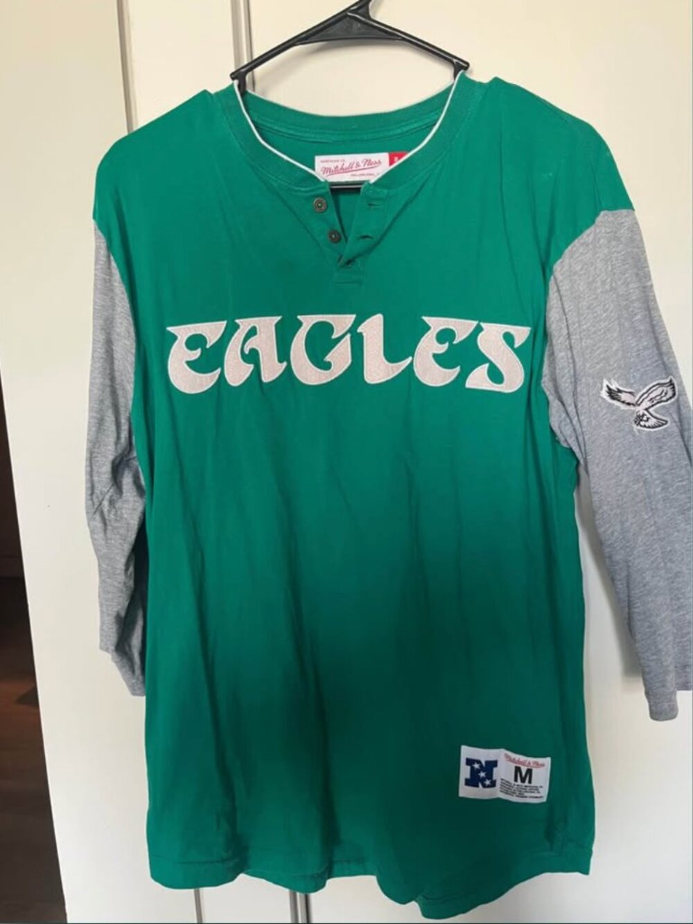 Mitchell & Ness Eagles 🦅 Women’s Tee